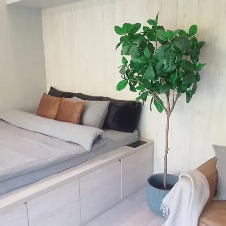 Apartment Luxury Studio With A Balcony Inspired By Nature Prag